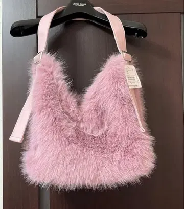 BEAMS HEART 핑크 인조 모피 숄더백