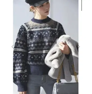 seventen 세븐텐 체리 자카드 니트