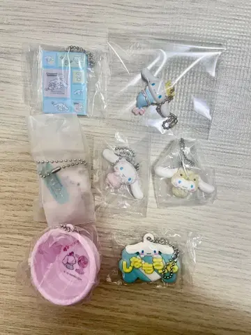 시나몬 시나모롤 산리오 가챠가챠 캡슐 토이