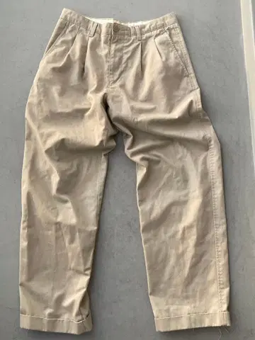 GAP 릴랙스 핏 베이지 치노 팬츠