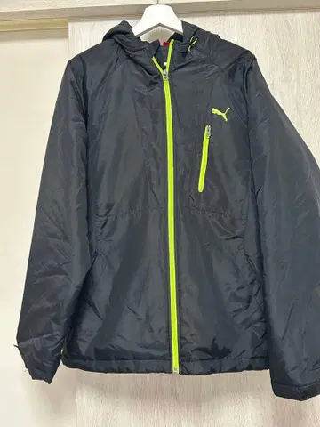 Puma 후드 부착 다운 자켓 블랙/라임