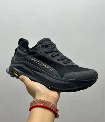 ALTRA 알트라 올림푸스 6 트레킹 슈즈 블랙