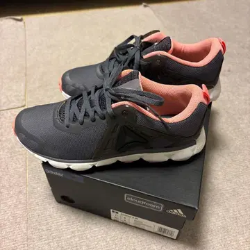 Reebok Cloudfoam 스니커즈 그레이/핑크