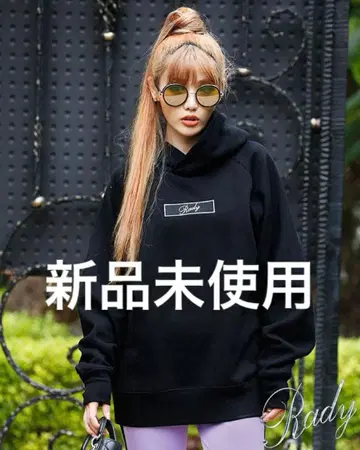 Rady 와펜 자수 로고 후드티