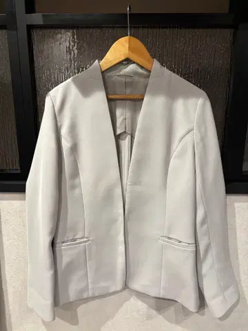 [ ANCHOR WOMAN ] 노카라 라이트 그레이 자켓과 팬츠 세트