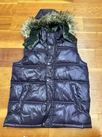 퍼 달린 다운 베스트