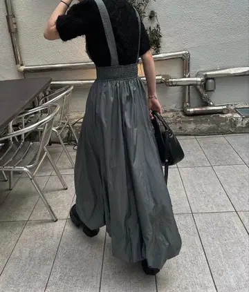 서스펜더 부착 벌룬 롱 스커트