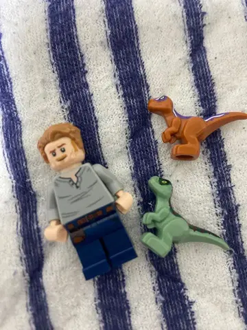 레고 정품 미니 피규어와 공룡 세트 오웬 랩터