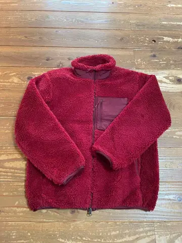 유니클로 빨간색 플리스 자켓