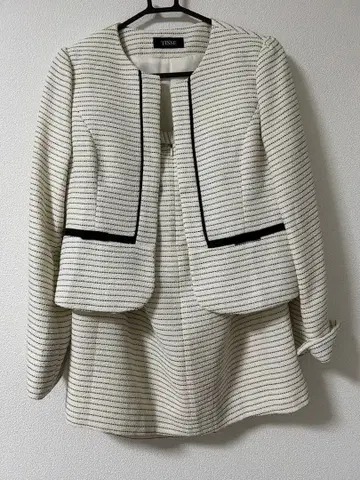 노카라 자켓 스커트 셋업 화이트 x 블랙