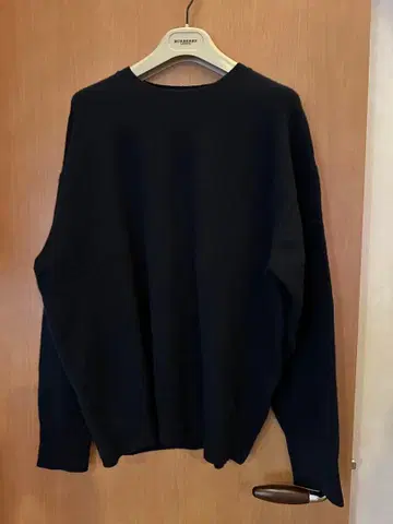 ebure 캐시미어 크루넥 니트