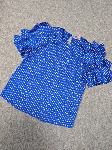 케이트 스페이드 프릴 소매 블라우스