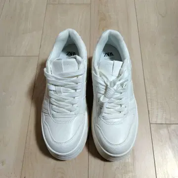 [새상품] ZARA 플랫폼 스니커즈 38