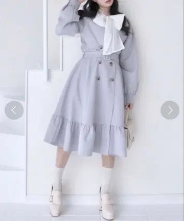 벌룬 슬리브 플레어 트렌치코트