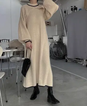 크림색 볼레로풍 롱 니트 원피스 긴팔