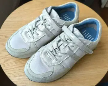 fitfit 핏핏 아나토믹 레이스 스니커즈 슬림 레그 스니커즈