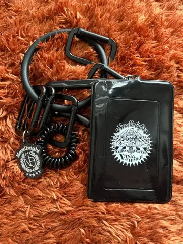 Novelbright 블랙 로고 키링 세트