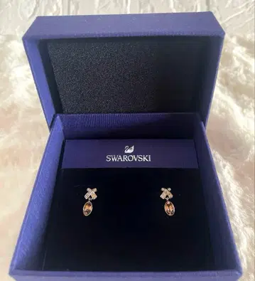 Swarovski 스와로브스키 Rice Vintage Rose 귀걸이