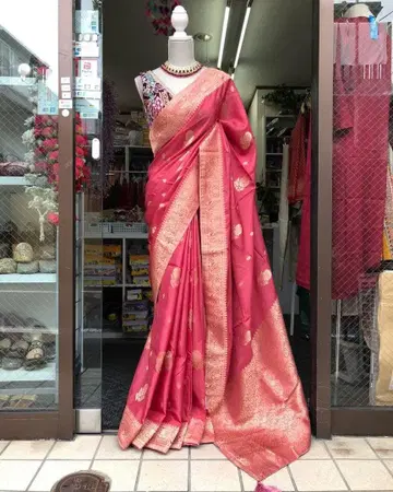 골드 컬러 자수 핑크 사리