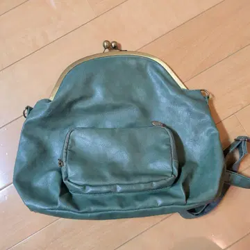 그린 컬러 가마구치 백 숄더 스트랩 포함