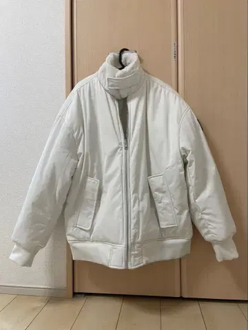 Calvin Klein 리버서블 쉘파 봄버 자켓