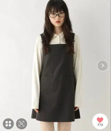 Heather 숄더 벨트 미니 점프 스커트