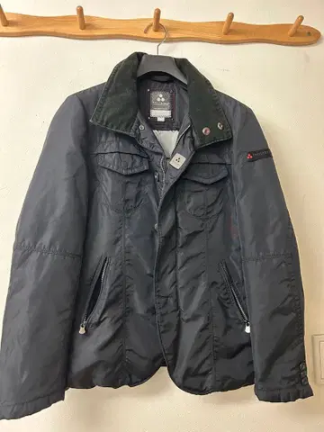 PEUTEREY 블랙 다운 자켓 44