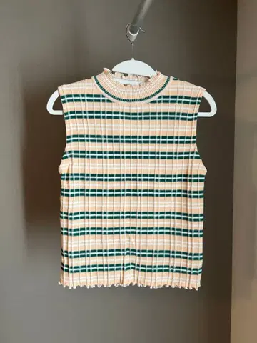 [ 새상품급 ] COCO DEAL 코코딜 슬리브리스 니트