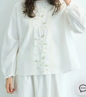 사만사 모스모스 WEB 한정판 자수 블라우스