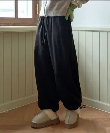 새상품 미사용 UNE MANSION 스웨트 팬츠