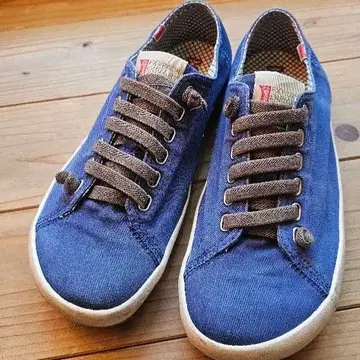CAMPER 파랑 캔버스 스니커즈