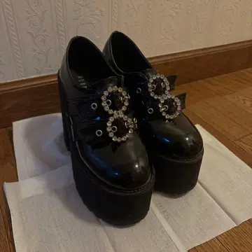 BUBBLES 통굽 신발 펌프스