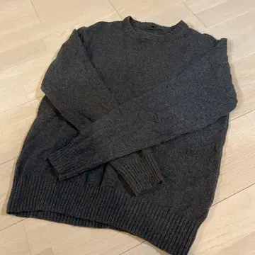 다크 그레이 니트 스웨터 무인양품