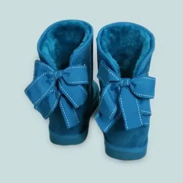 터콰이즈 리본 포함 어그 부츠