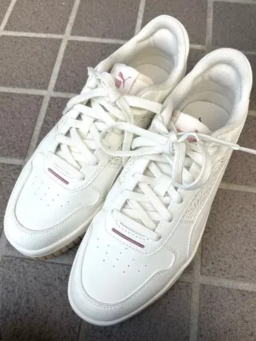 [ 새상품 ] PUMA 스니커즈 화이트 핑크 라인