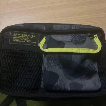(사용감 없음) Levi Strauss 메쉬 포켓 숄더백