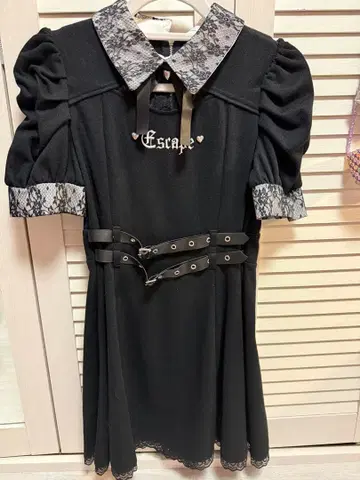 Ank Rouge(앙크루즈) 더블 벨트 플레어 OP 블랙