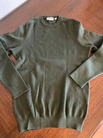 LACOSTE / 올리브 그린 스웨터 / FR 4 USM 사이즈