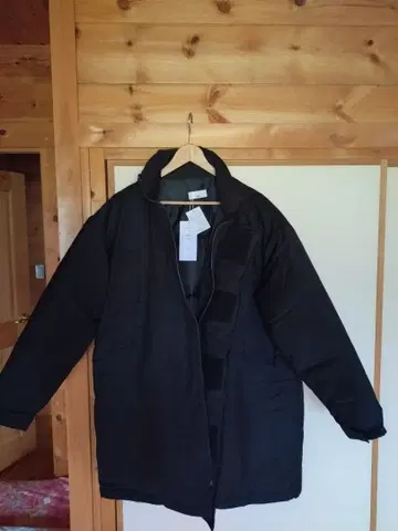 Lui's 블랙 다운 자켓 M 사이즈