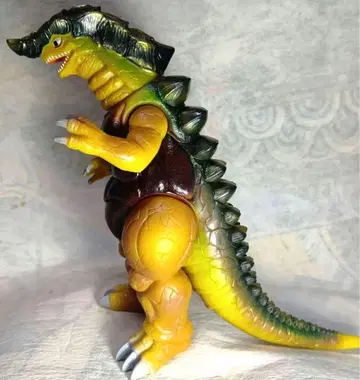 울트라맨 괴수 골메데 피규어