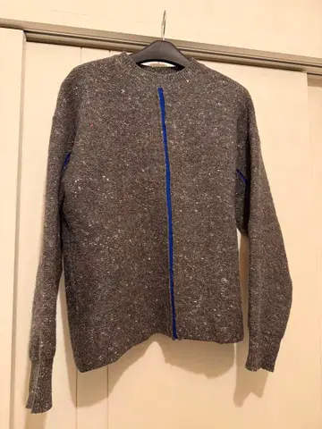 OAMC 그레이 니트 스웨터 파란색 라인 포함