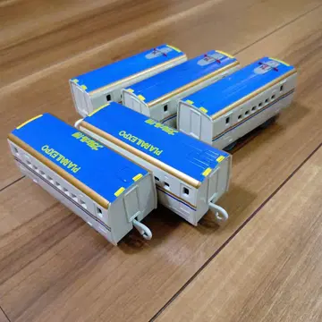 프라레일 E7계 중간차 5량