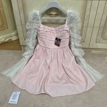 미사용 새상품 택 포함 셀프 포트레이트