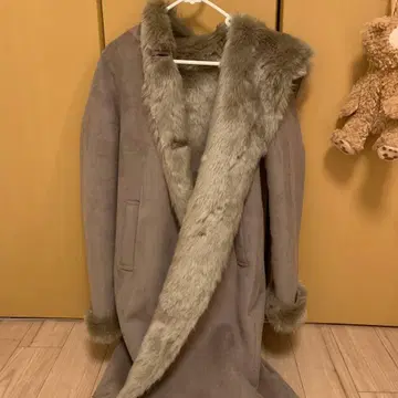 투데이풀 무스탕 코트