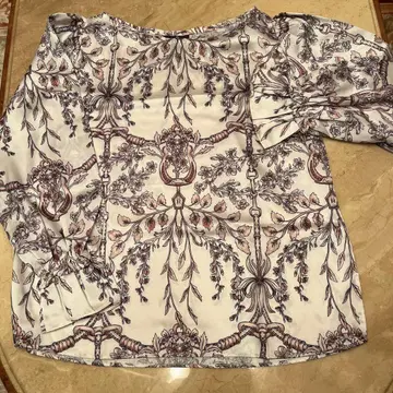 미사용 새상품 RONNER 로너 블라우스