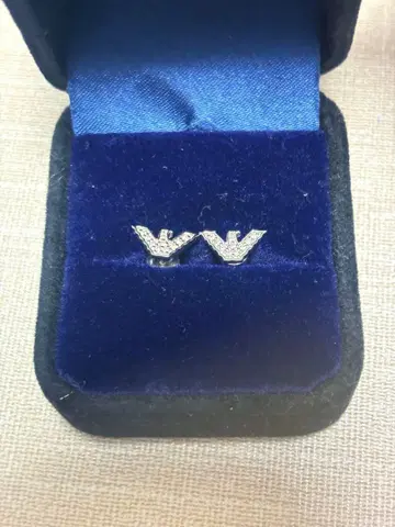 엠포리오 아르마니 귀걸이