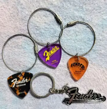 Fender 피크형 아크릴 참 세트