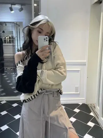 [ melt the lady ] contrast stitch knit