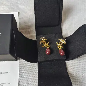 어른 엘레강트 메탈 귀걸이 CC 마크 펜던트