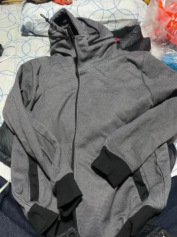 DEVALTE 체크 무늬 후드 부착 자켓 L 사이즈